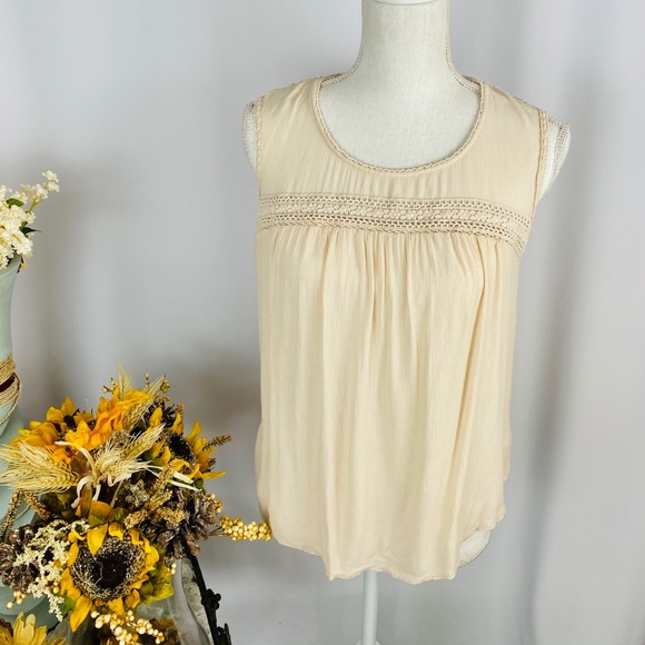 Knox Rose Tops - Knox Rose Small Cream Short Sleeve Blouse